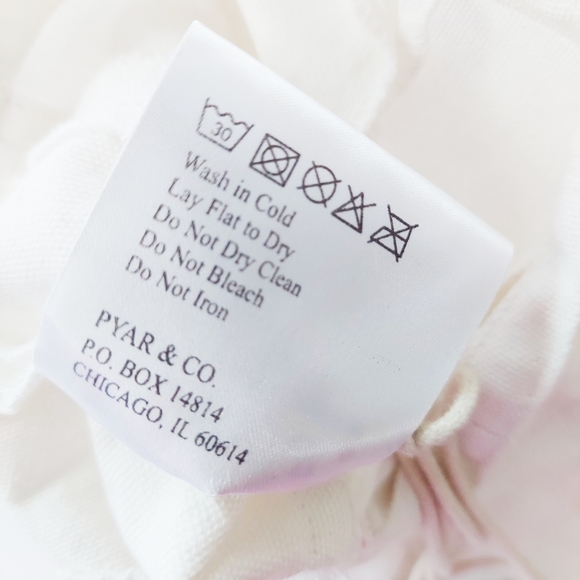 LIL PYAR BLACK FISH W/BUBBLES HOT AIR BALLOON MOBILE - Picture 6 of 6